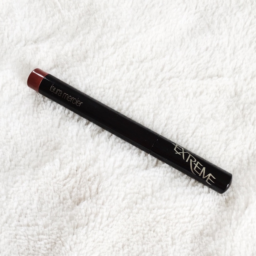 LAURA MERCIER || Velour Extreme Matte Lipstick